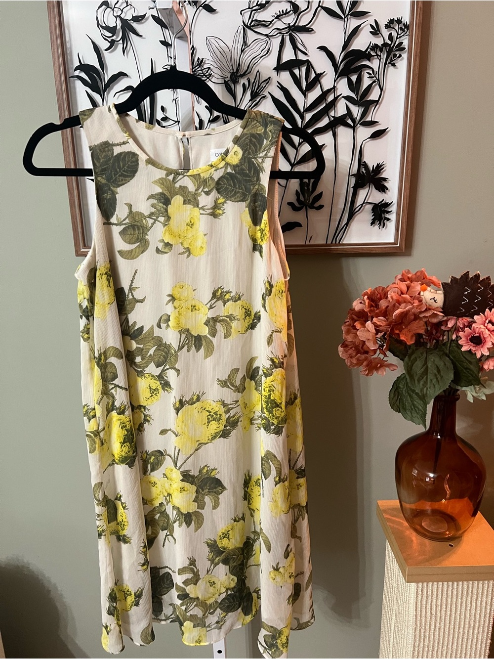 Calvin Klein Cream Shift Chiffon Yellow Floral Print Sleeveless Dress Size 8